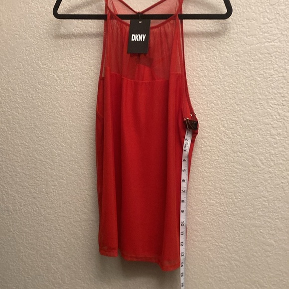 Stunning Red sleeveless top Size M DNKY. A must have for a cruise or vacation. - Picture 7 of 8